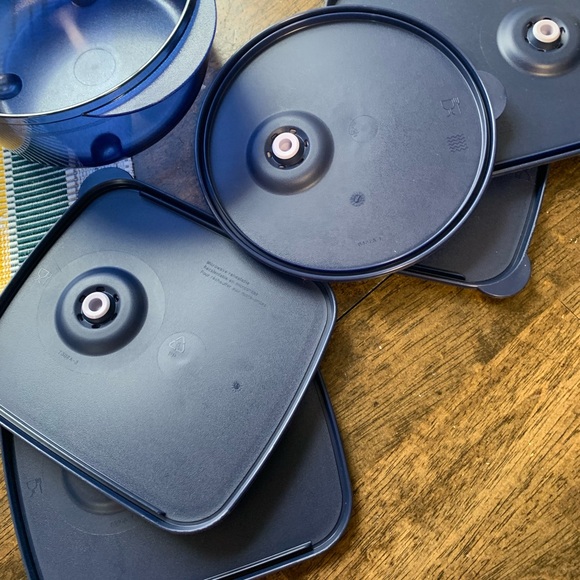 Tupperware Blue Food Storage Container 5 pcs Set - Picture 3 of 9